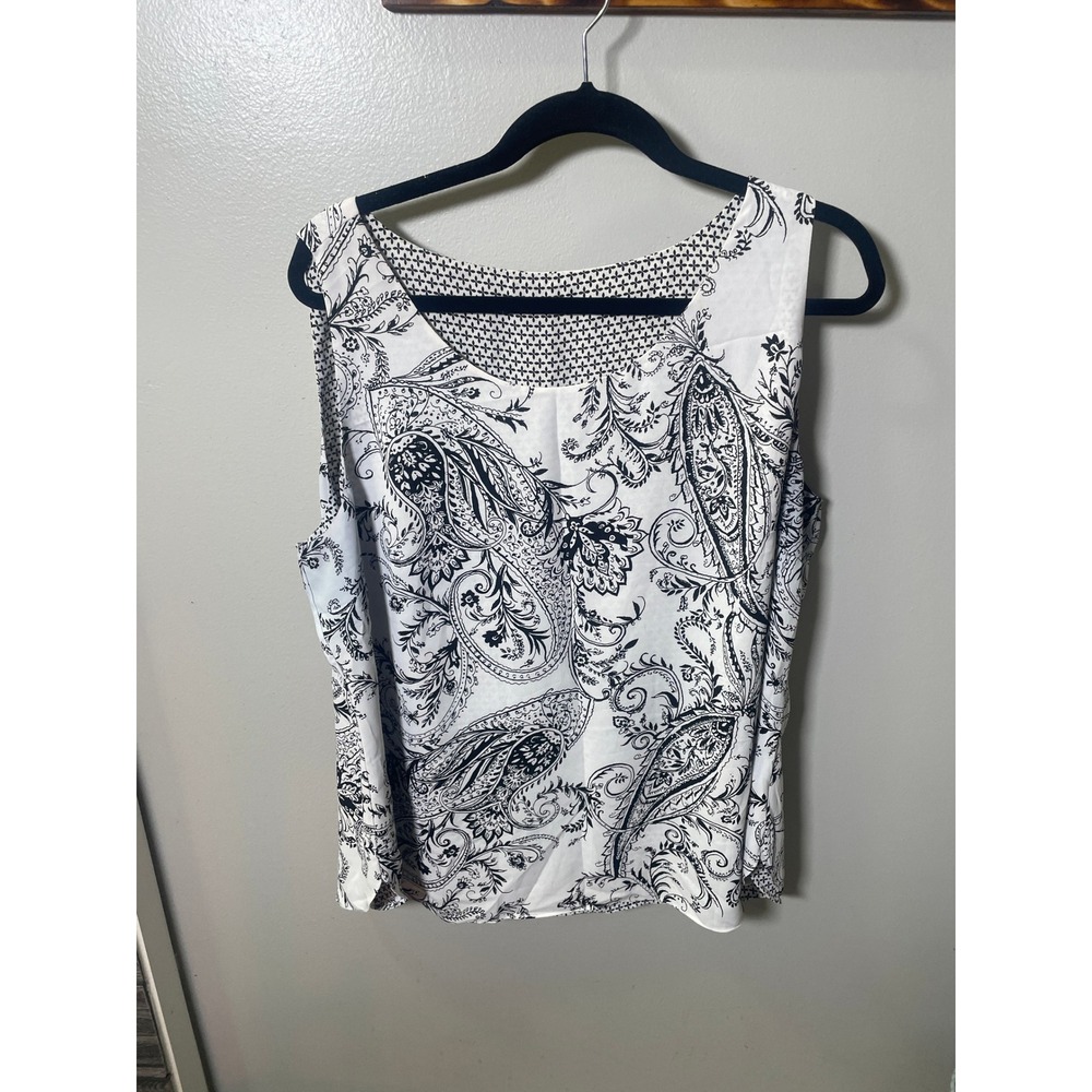 Reversible Sleeveless Shell Top Black White Paisley Geometric Print Blouse